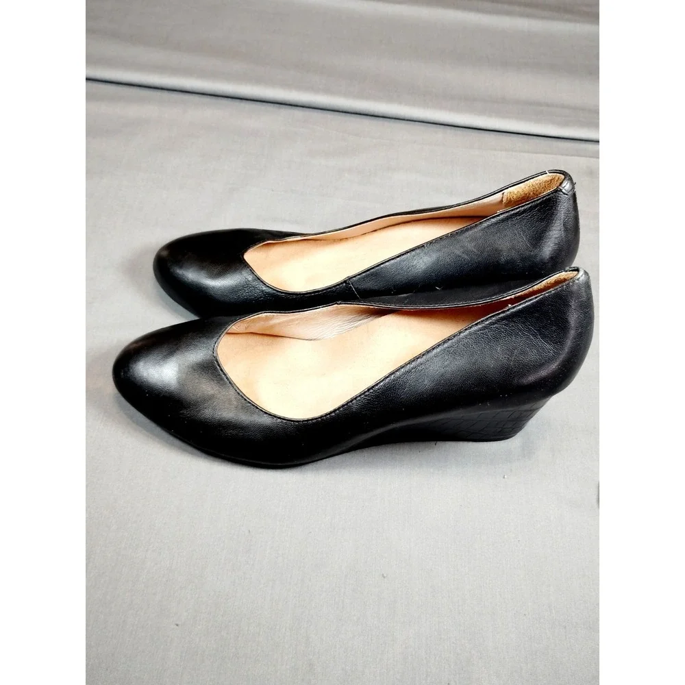 Vionic Women 10 Black Leather Wedge Pumps Orthaheel 7 Casual Goth Comfort Shoes*